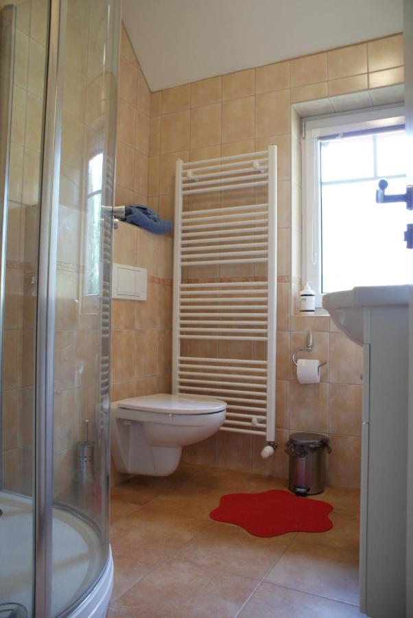 B&B En Mini-Camping Pension Kidafo Libuň Chambre photo